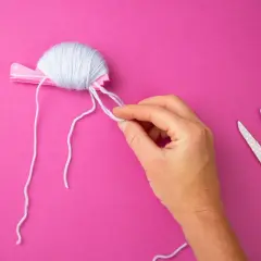DIY Bommel für Mützen: So gelingen Ihre Pompons perfekt!